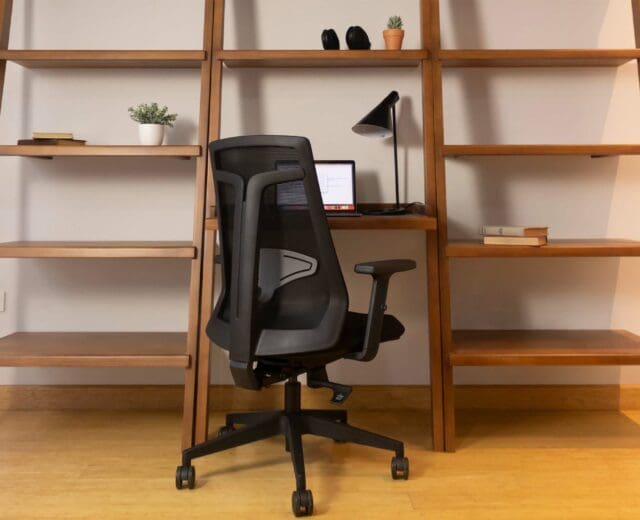5 tipos de sillas de oficina y escritorio para negocio