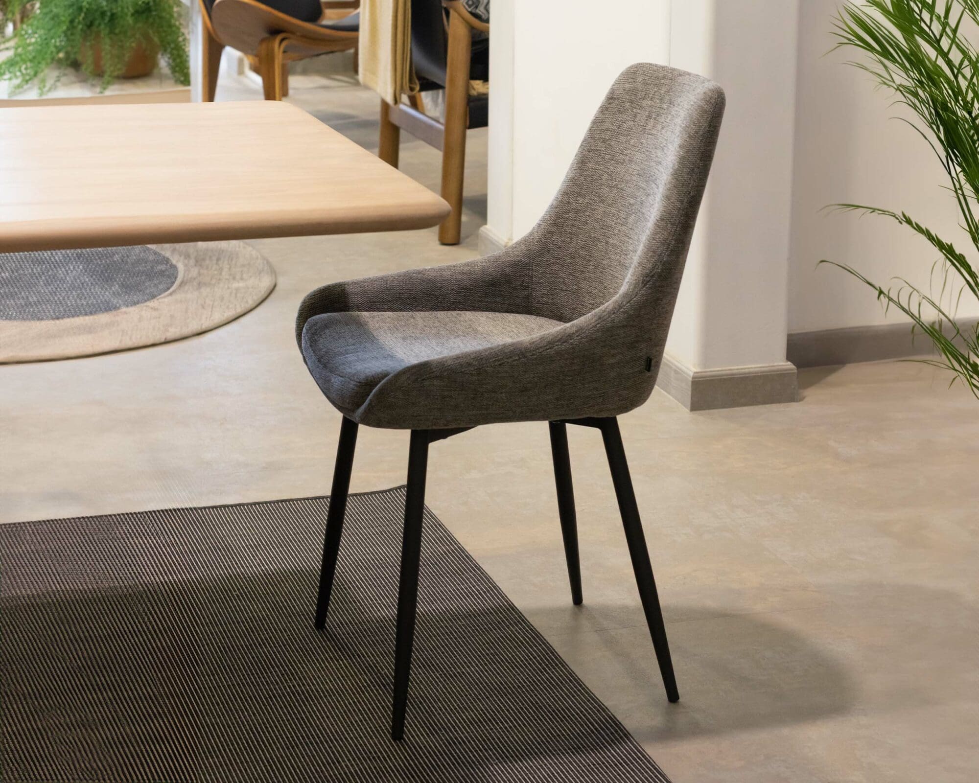 Silla De Comedor De Tela Beat Gris Oscuro (1)